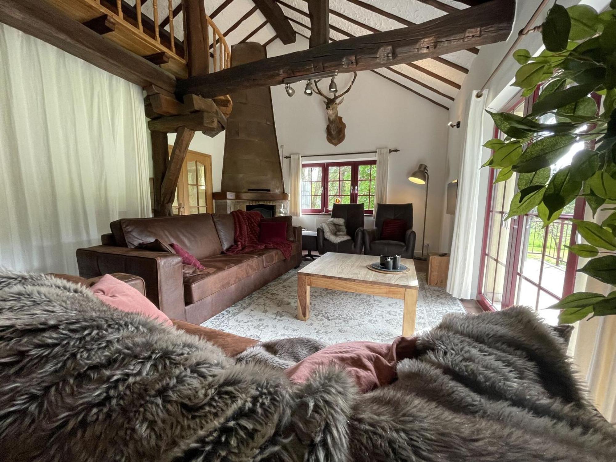 Ardennes Villa With Riverside Garden And Views Atzerath Eksteriør billede