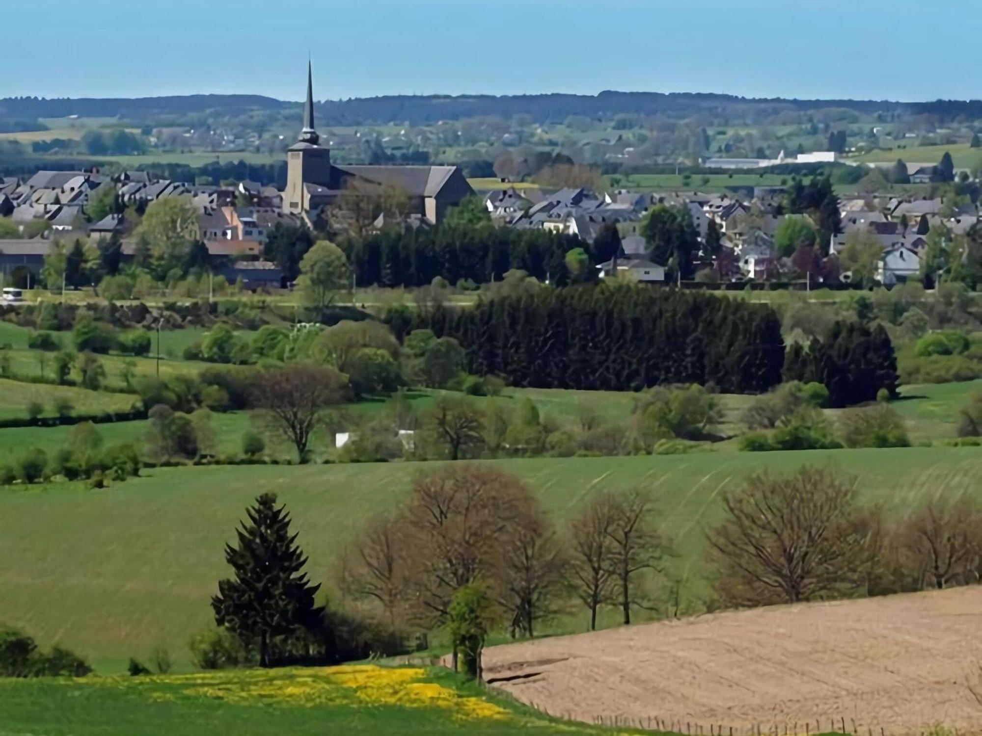Ardennes Villa With Riverside Garden And Views Atzerath Eksteriør billede